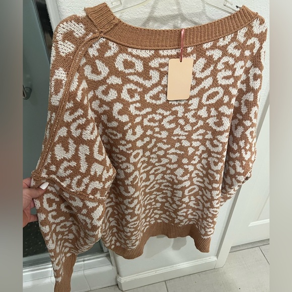 NEW tan leopard cozy sweater - Picture 3 of 11